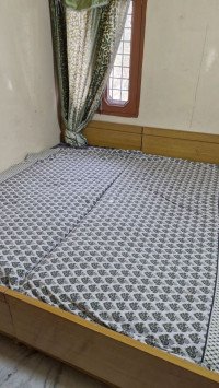 Double bed without box